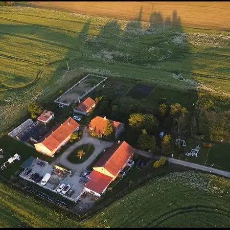 Folwark I Apartameny Malinowy Chrusniak *