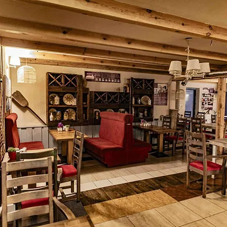 Folwark I Apartameny Malinowy Chrusniak *