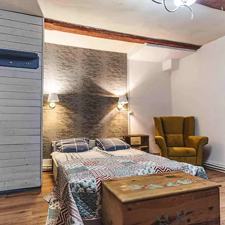 Folwark Malinowy Chrusniak 农家乐