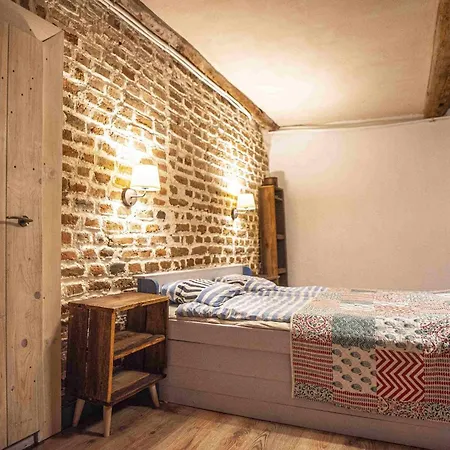 Folwark I Apartameny Malinowy Chrusniak *