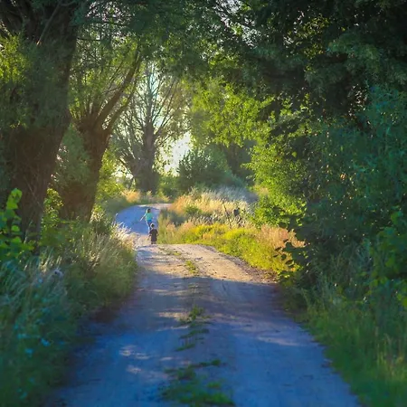 Folwark Malinowy Chrusniak Agroturismo *